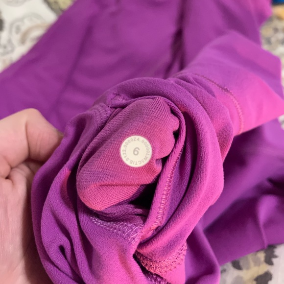 lululemon align leggings size 6 vivid plum 28” EUC - Picture 3 of 7